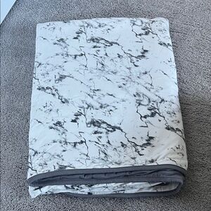 Kyte BABY Black and White Charcoal Marble Toddler Blanket